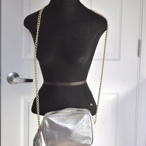 Victoria’s Secret cross body bag - Picture 3 of 8